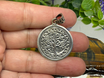 🌳 Tree of Life Pendant — Roots, Growth & Abundance, 25mmx25mm Crystal Wellness