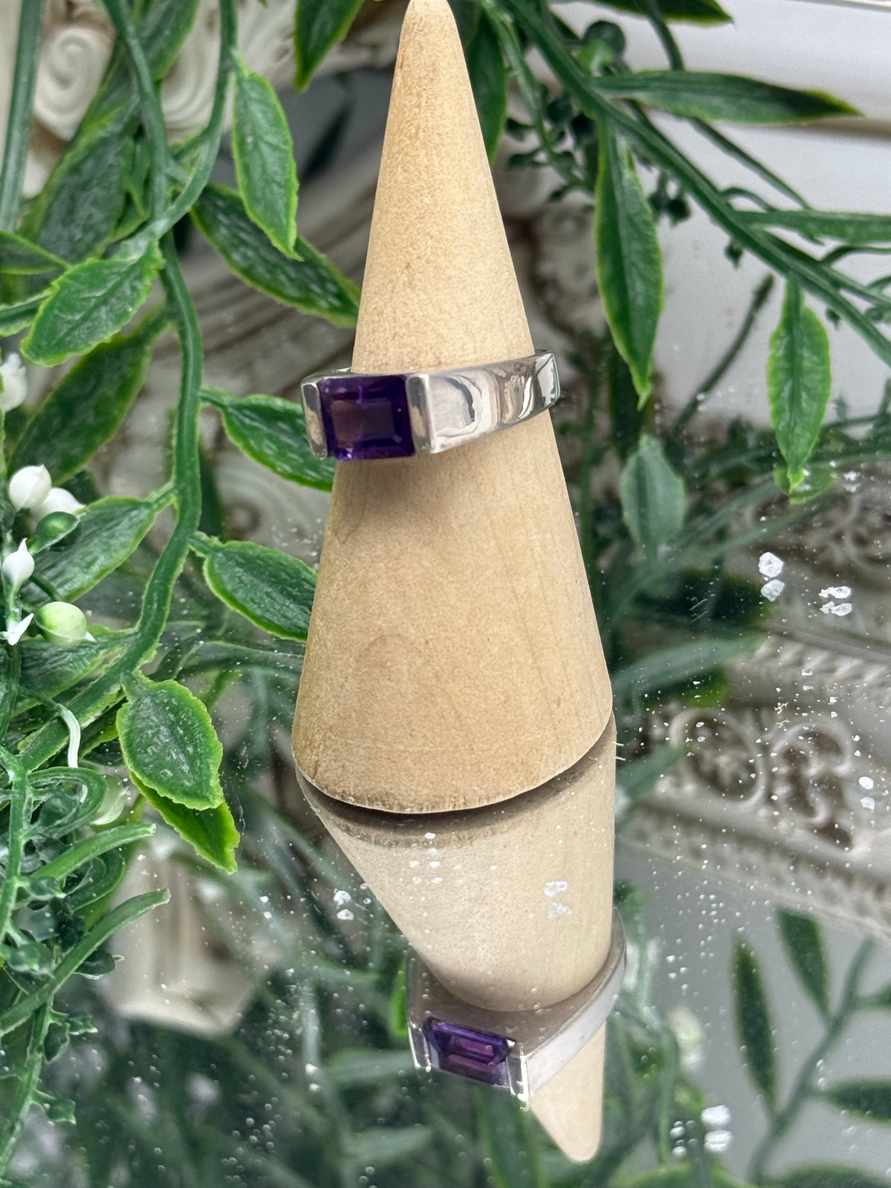 Amethyst Men’s Ring – Wisdom & Inner Strength Crystal Wellness