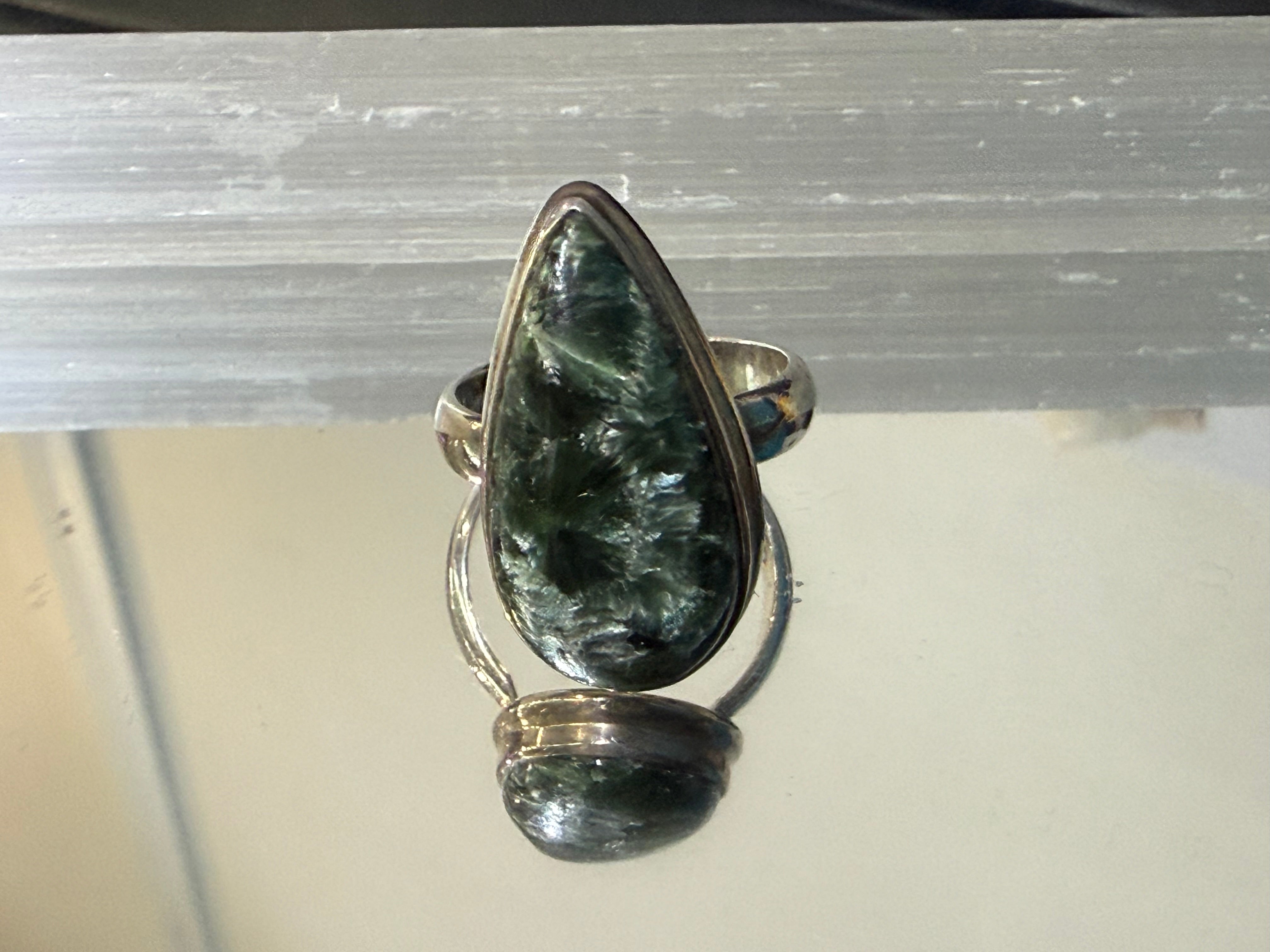 Seraphinite Ring, size 8 – Stone of Divine Light & Spiritual Awakening Crystal Wellness