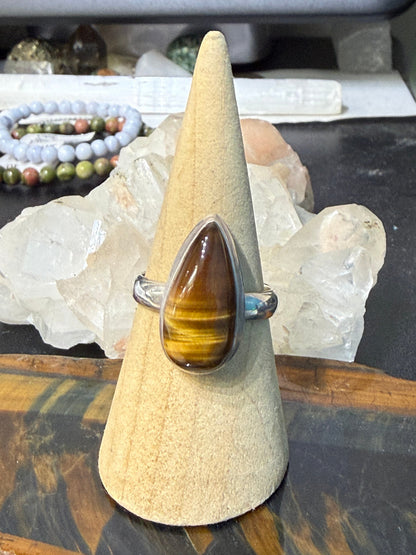 Gold Tiger Eye Ring, size 10

Golden Strength • Confidence • Protection Crystal Wellness