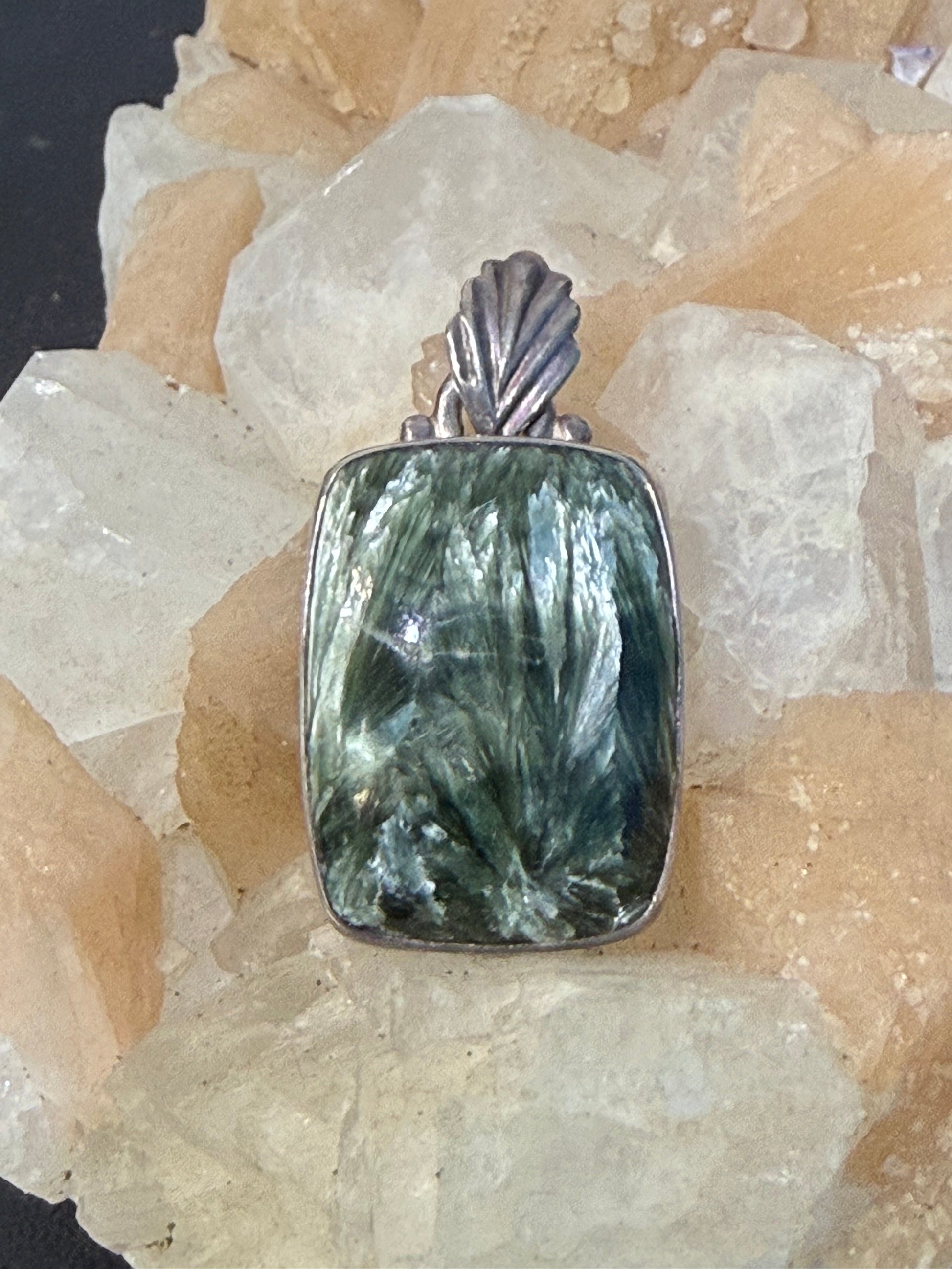 Seraphinite Pendant
Wings of Healing & Spiritual Light, 25mmx19mm Crystal Wellness