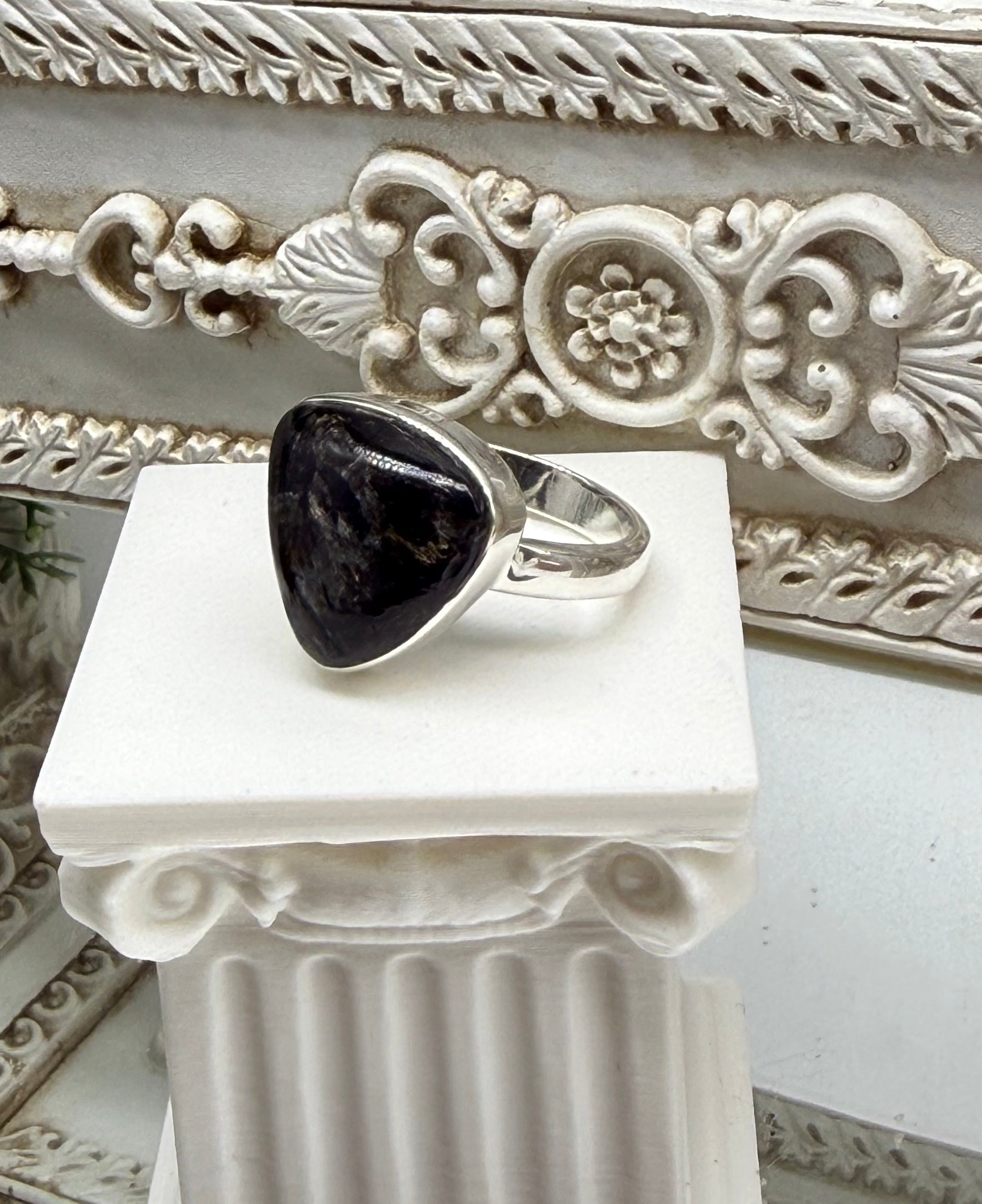 Golden Seraphinite Sterling Silver Ring – Size 8.5 Crystal Wellness
