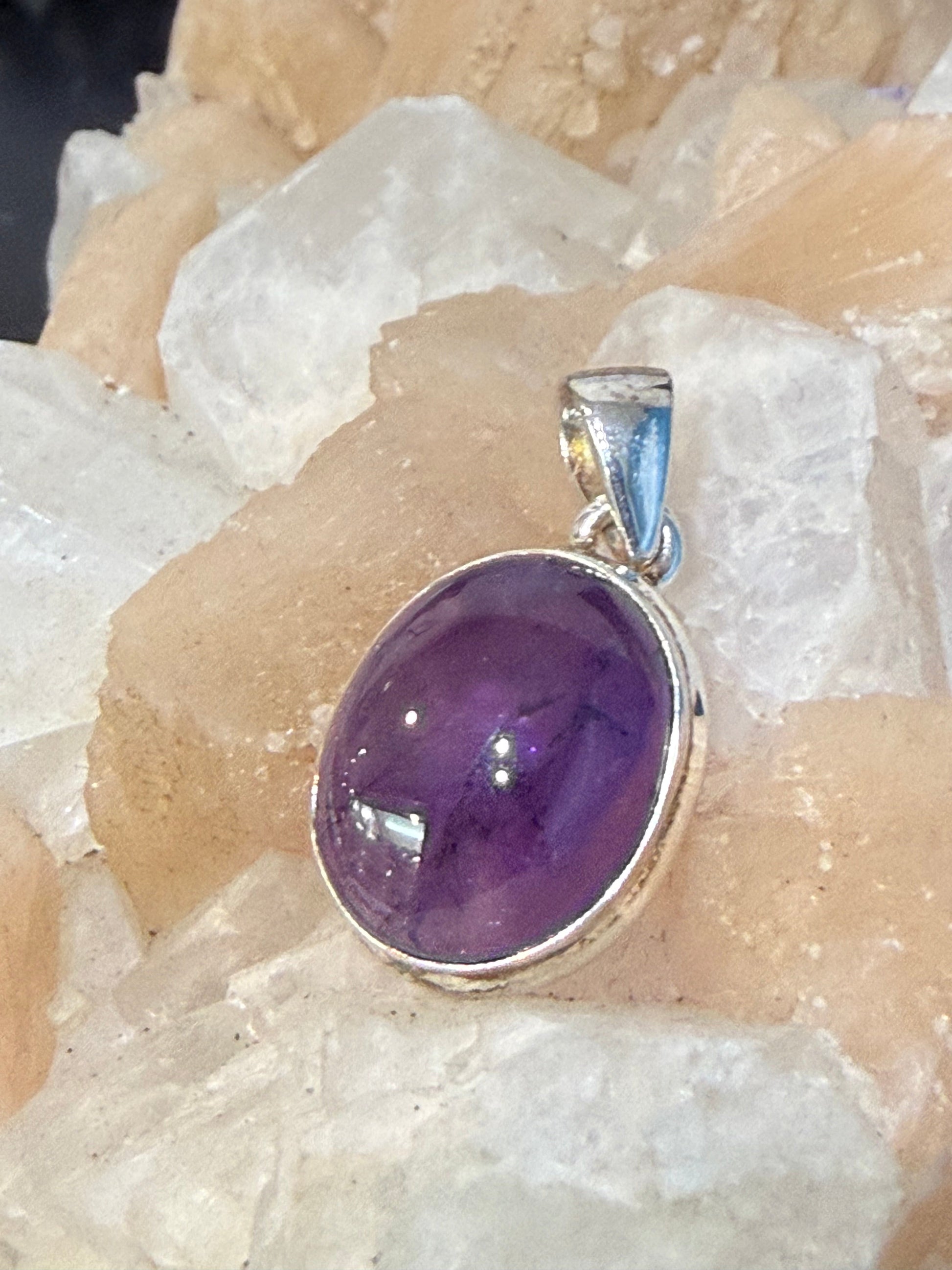 Amethyst Amethyst Pendant – Calm of the Violet Light, 22mmx16mm Crystal Wellness