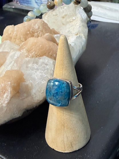 Neon Blue Apatite Ring, size 8
A spark of clarity, truth, and inspired vision. Crystal Wellness