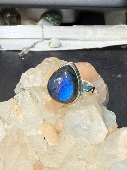 High-Quality Labradorite Ring — Stone of Magic & Transformation, size 9 Crystal Wellness
