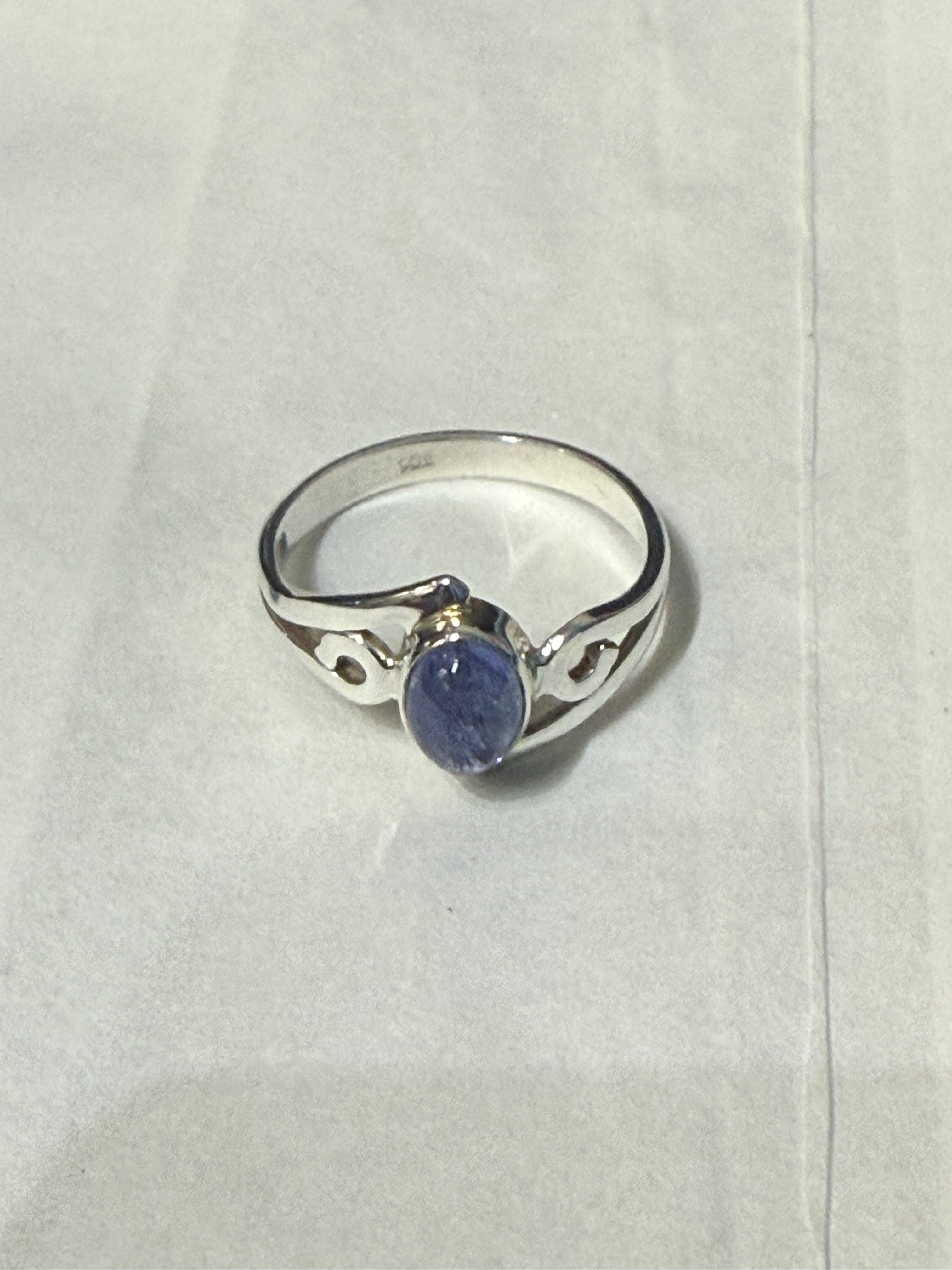 Tanzanite Ring – Size 7

A Radiant Stone of Intuition, Transformation & Divine Insight Crystal Wellness