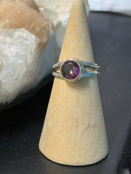 Mystic Topaz Ring, Size 7

Radiant Transformation • Joyful Energy • Infinite Possibilities Crystal Wellness