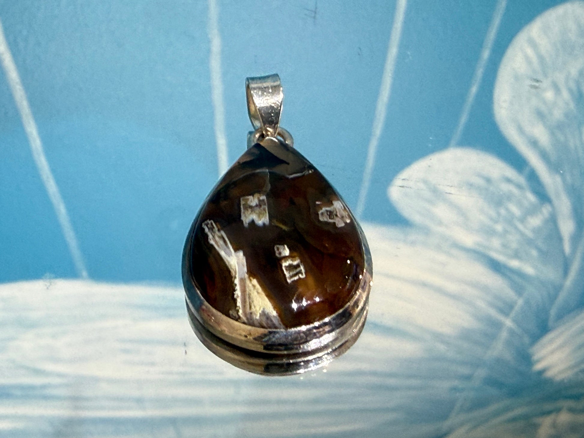 Montana Agate Pendant — Grounding, Balance & Inner Peace, 33mmx22mm Crystal Wellness