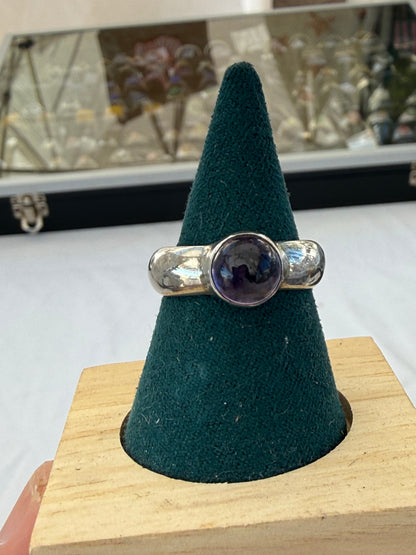 Amethyst Ring, size 9

Peace • Intuition • Spiritual Connection Crystal Wellness