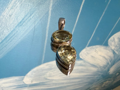 Yellow Topaz Pendant  40mmx17mm

Radiant Joy • Abundance • Confidence Crystal Wellness