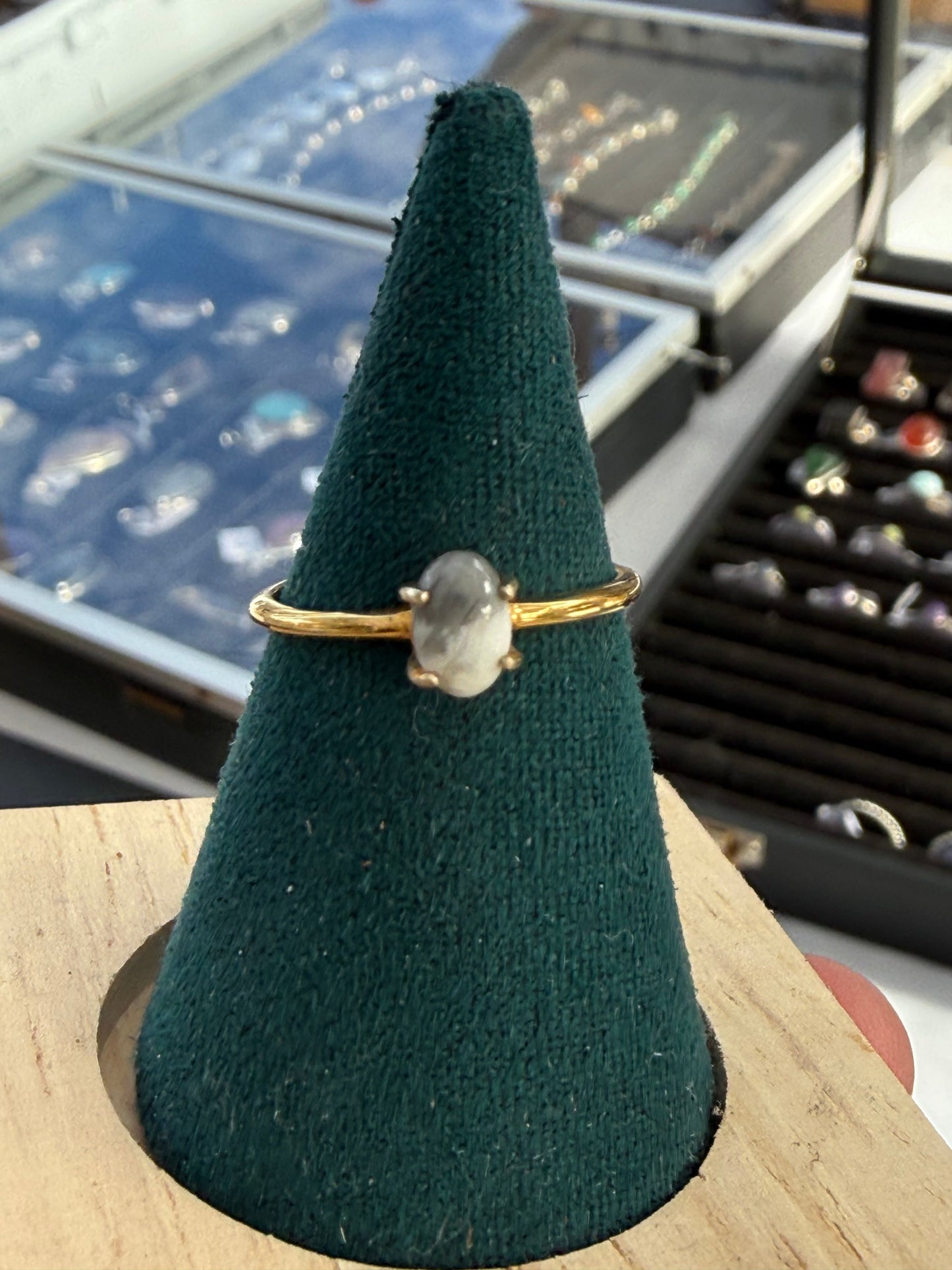 Howlite Vermeil Ring — Serenity & Inner Peace, size 6 Crystal Wellness
