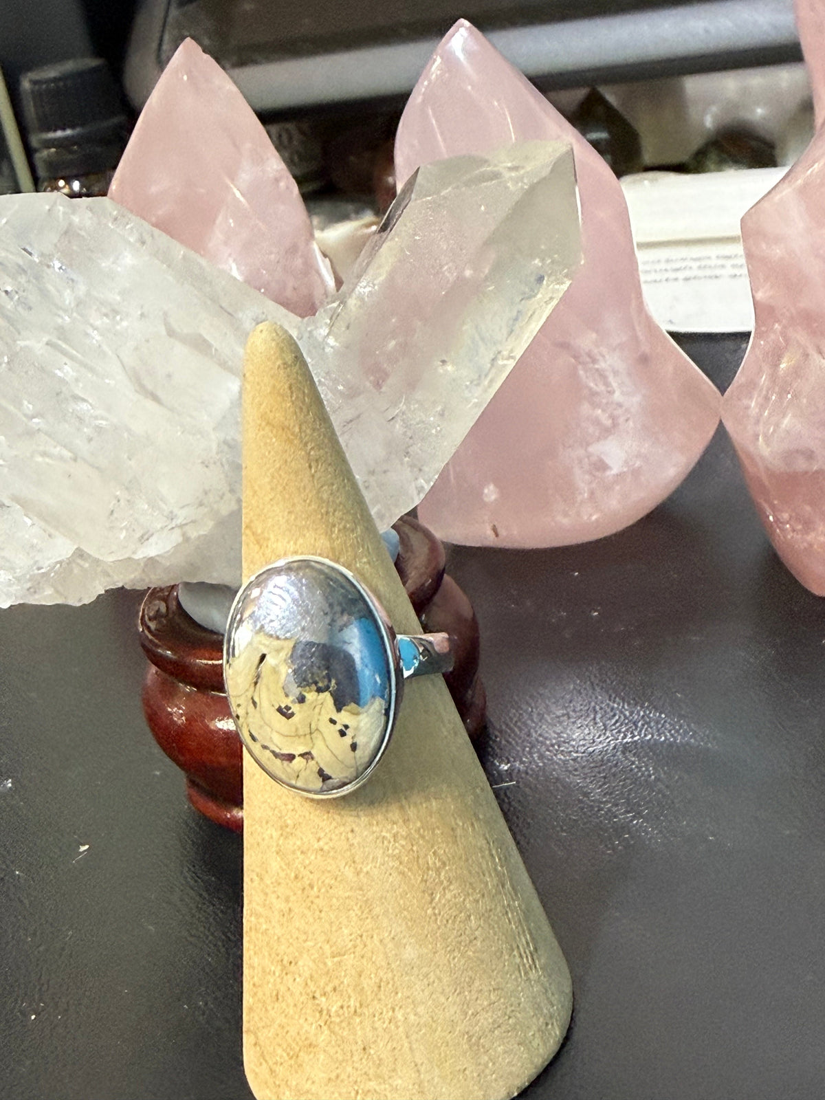 Schalenblende Ring – Grounding, Strength & Transformation, size 7.5 Crystal Wellness