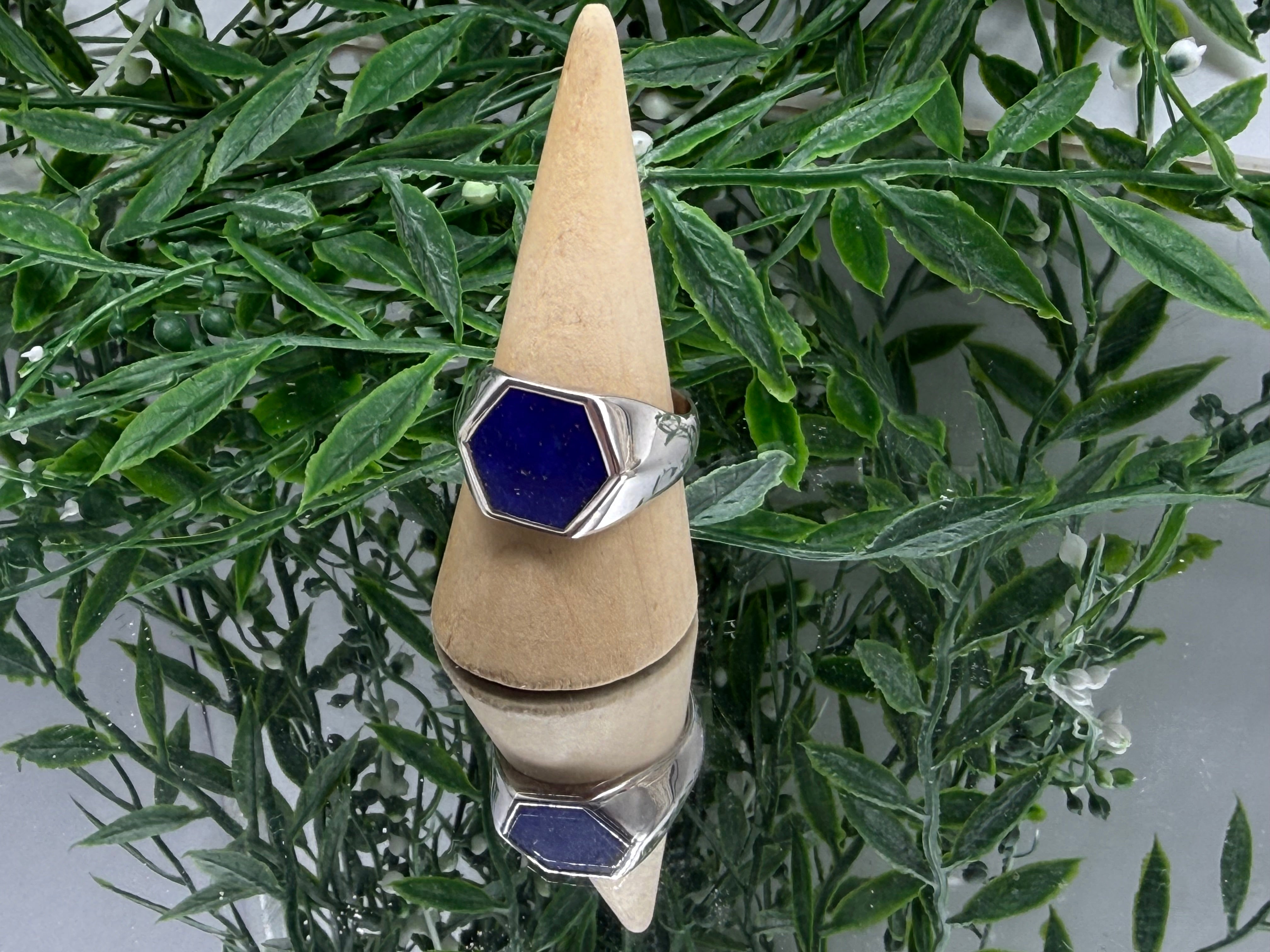 Lapis Lazuli Men’s Ring

A Symbol of Wisdom, Truth & Inner Strength, size 13.5 Crystal Wellness