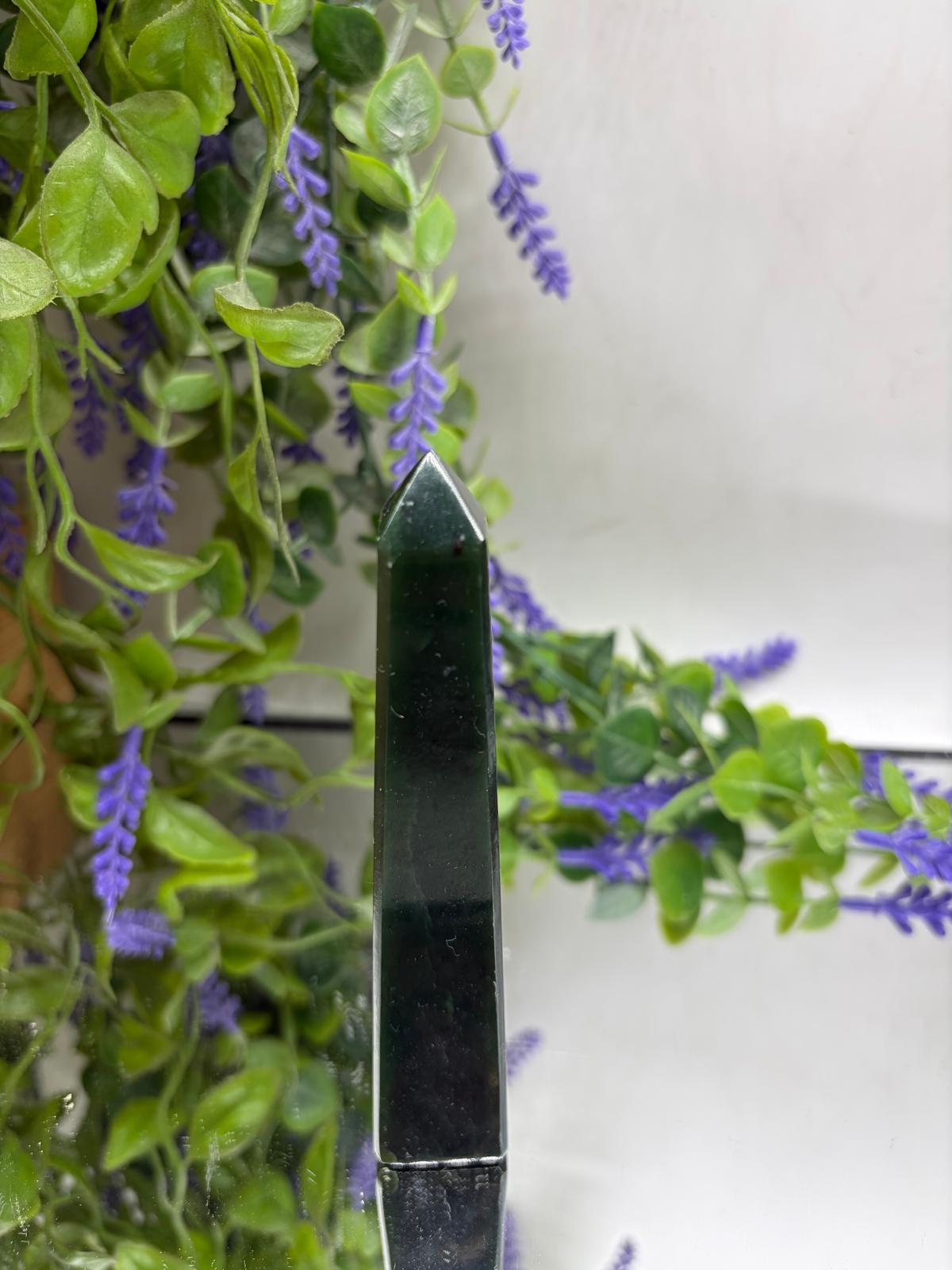 Nephrite Jade Tower – Prosperity, Protection & Heart Healing 12 x 2.5 x 2.5 cm Crystal Wellness