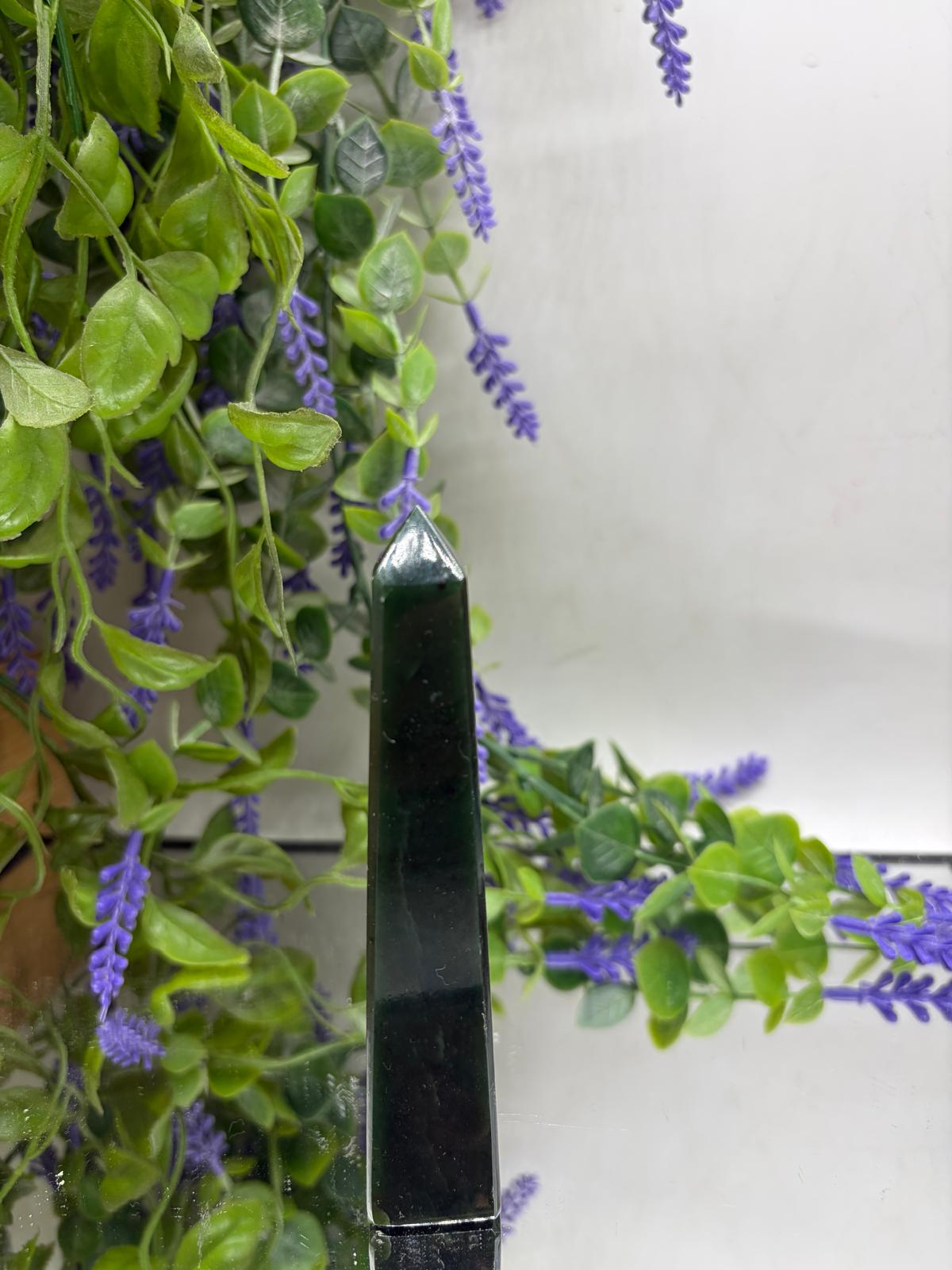 Nephrite Jade Tower – Prosperity, Protection & Heart Healing 12 x 2.5 x 2.5 cm Crystal Wellness