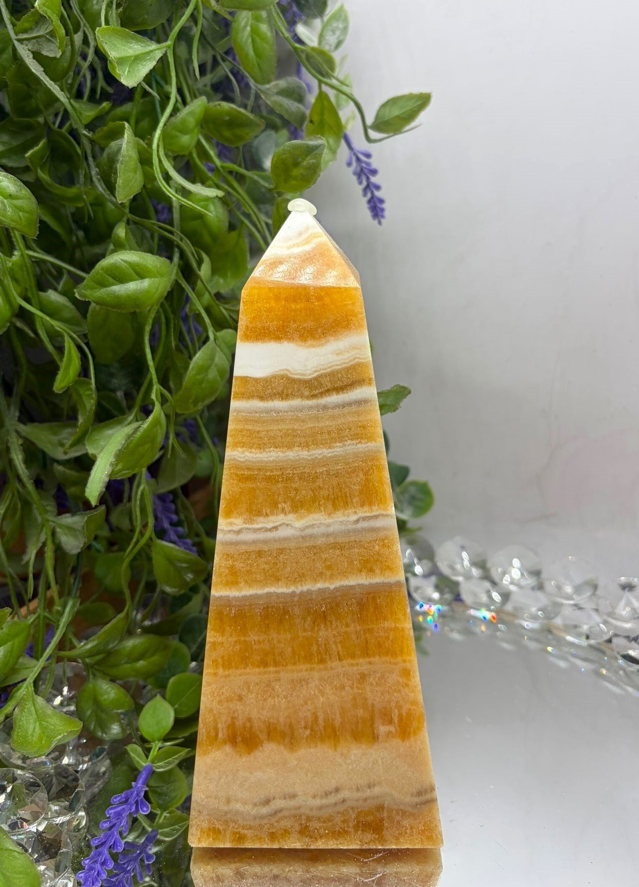 Yellow Calcite Tower – Confidence, Clarity & Positive Energy Crystal Point 20x8x8 cm Crystal Wellness