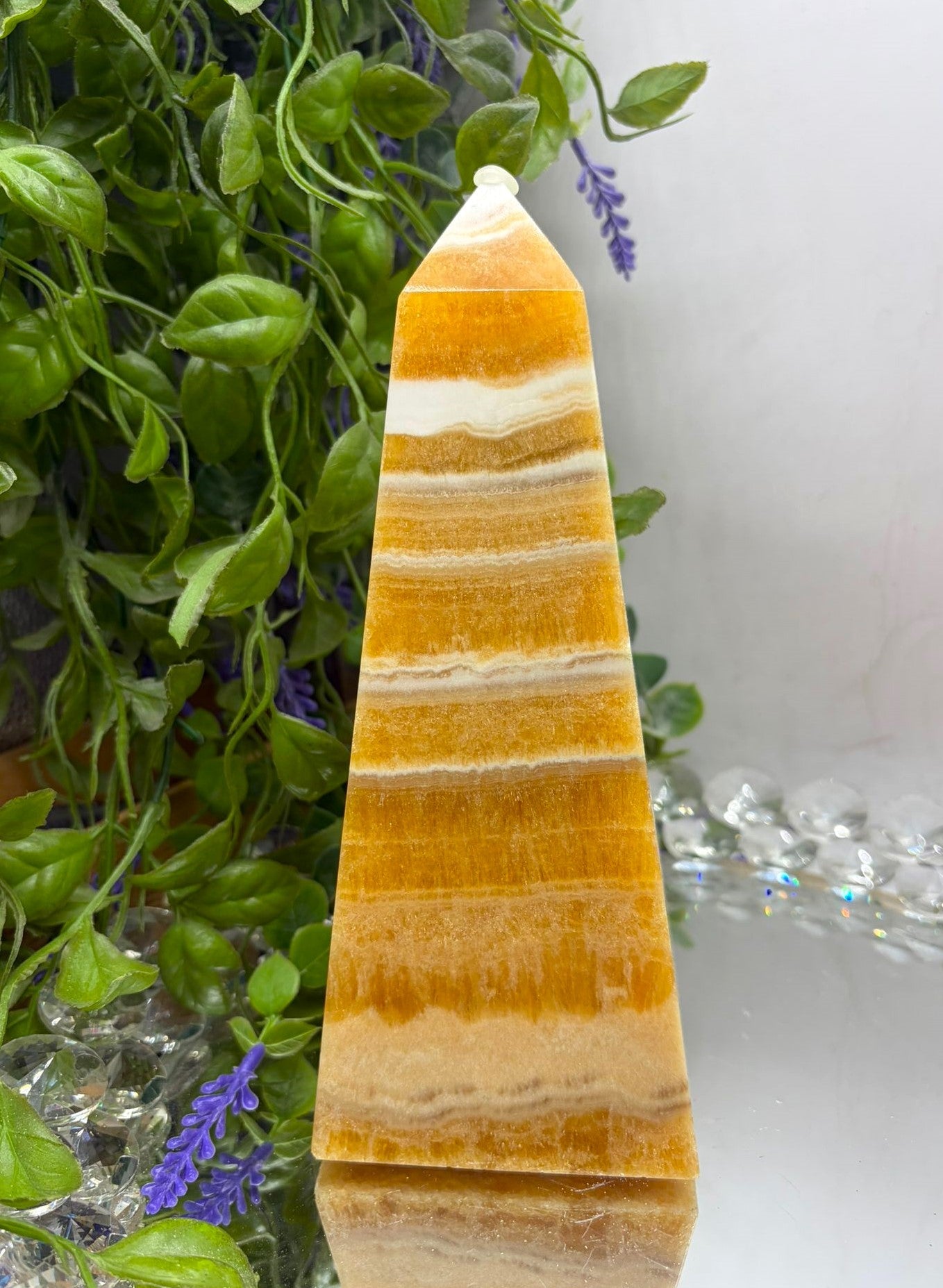 Yellow Calcite Tower – Confidence, Clarity & Positive Energy Crystal Point 20x8x8 cm Crystal Wellness