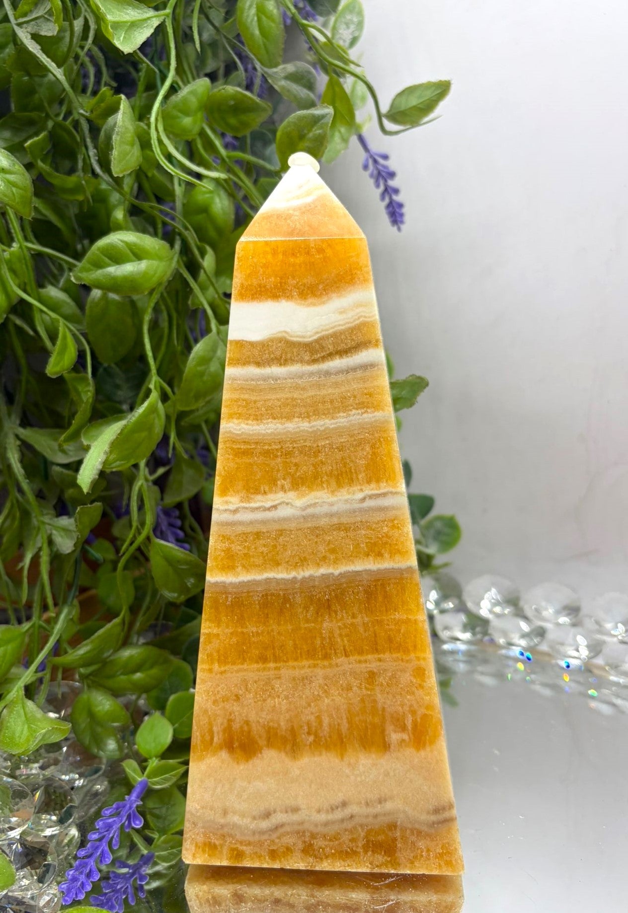 Yellow Calcite Tower – Confidence, Clarity & Positive Energy Crystal Point 20x8x8 cm Crystal Wellness