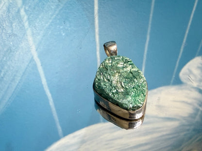 Fuchsite Healing Heart Pendant, 30mmx20mm Crystal Wellness