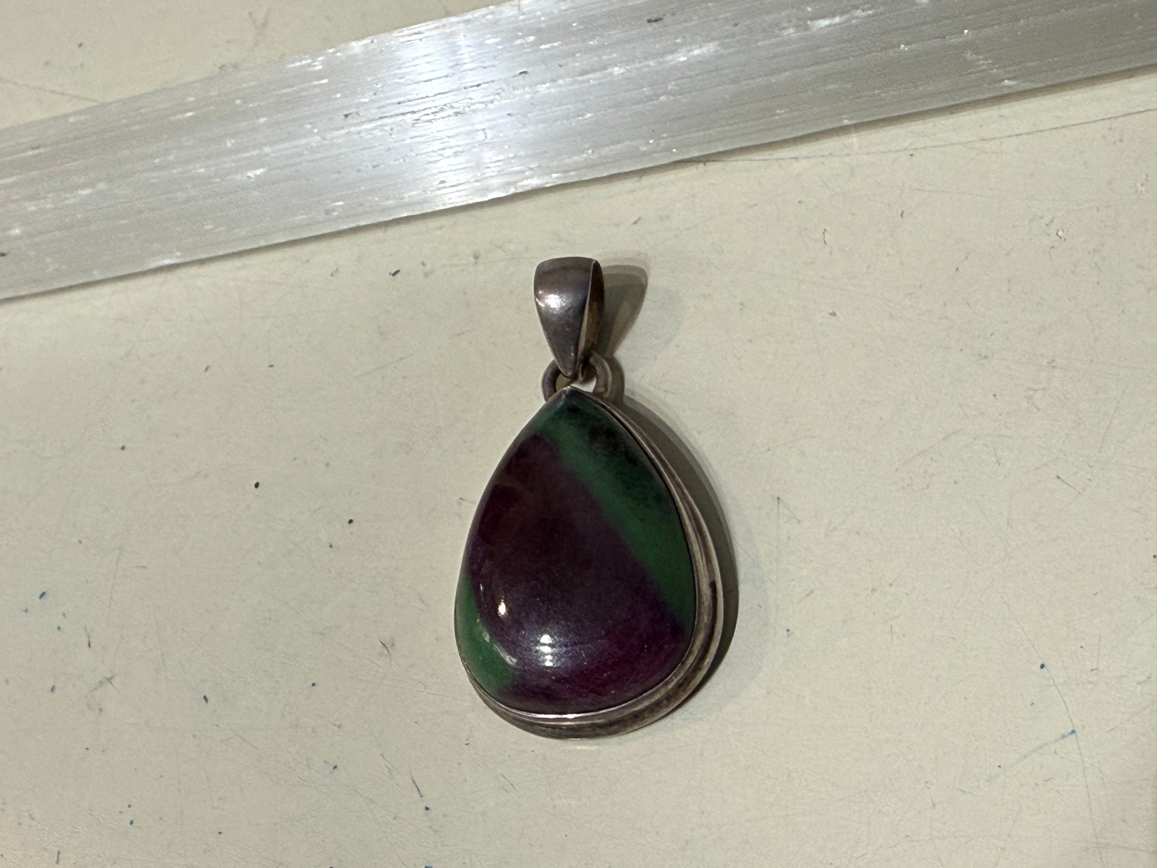 Ruby Zoisite Pendant – Passion, Growth & Heart-Centred Transformation Crystal Wellness