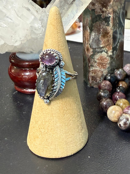 Labradorite & Amethyst Ring
Stone of Intuition, Spiritual Protection & Inner Wisdom, size 8 Crystal Wellness