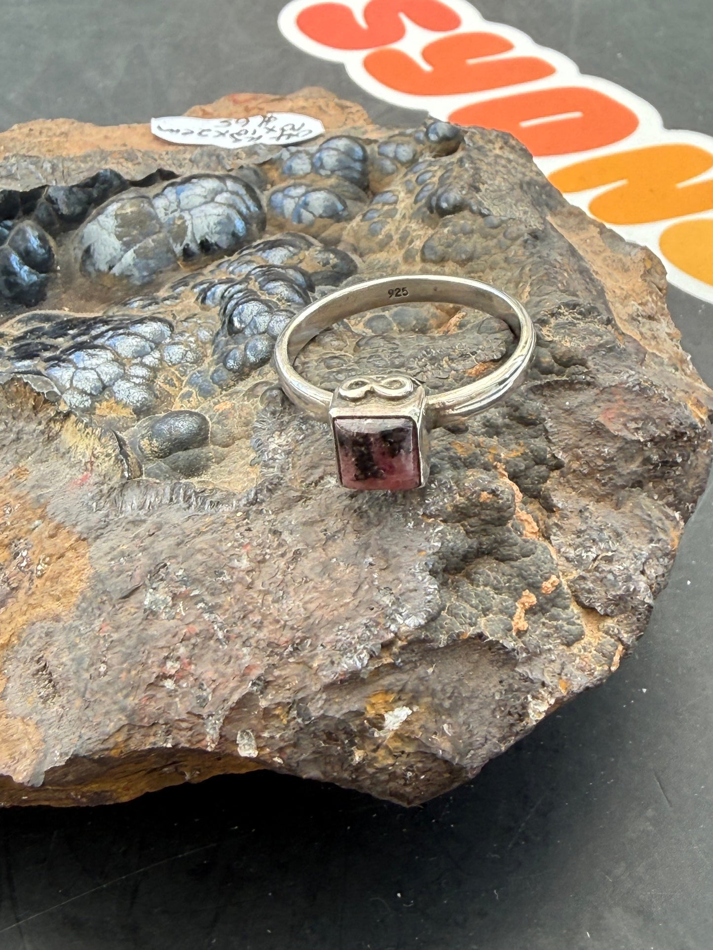 🌸 Rhodonite Ring, size 8

Compassion • Emotional Healing • Self-Love Crystal Wellness