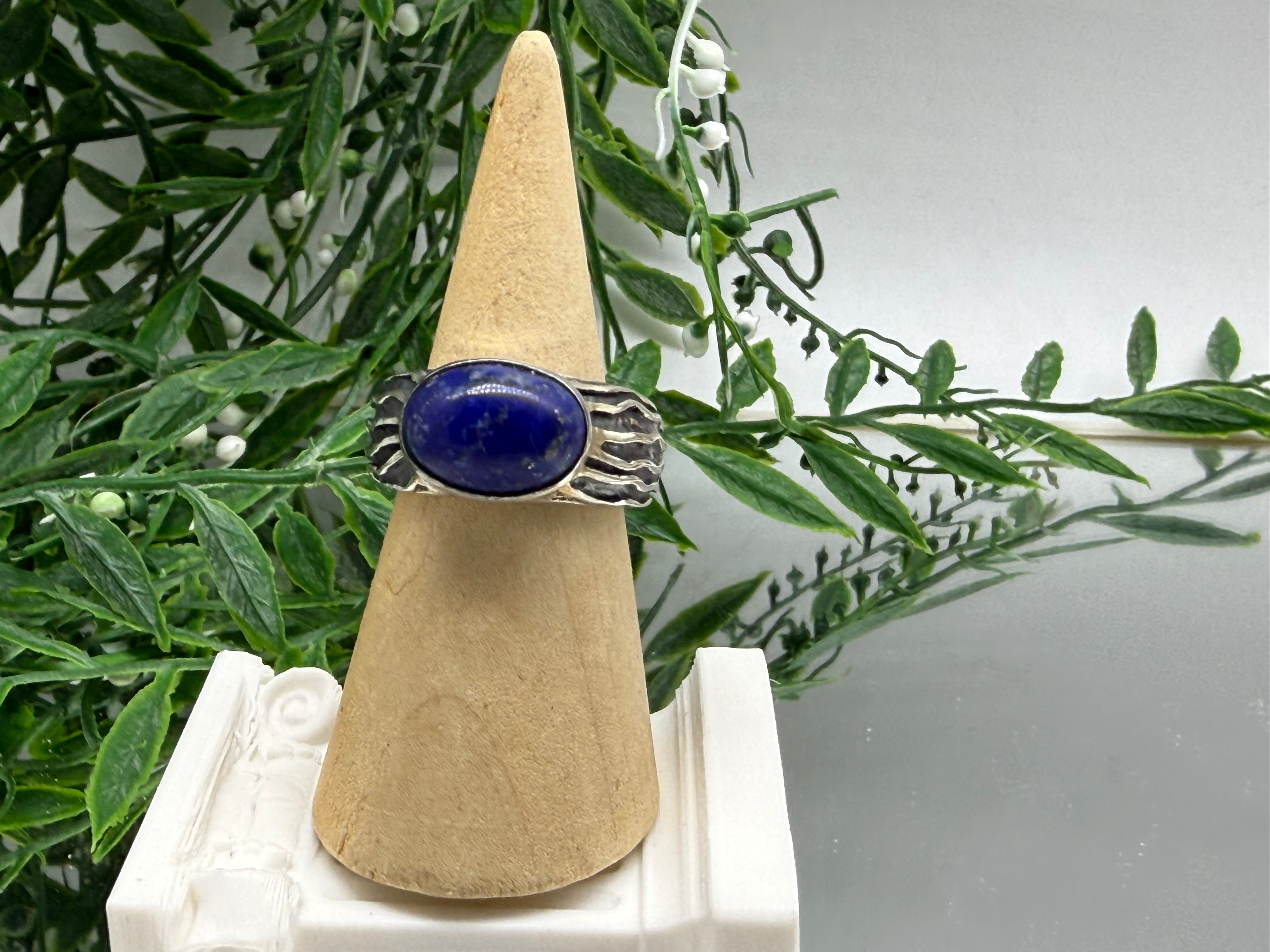 Lapis Lazuli Men’s Ring, size 9

A Symbol of Wisdom, Truth & Inner Strength Crystal Wellness