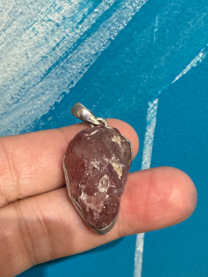 Strawberry Quartz Pendant — Stone of Love, Joy & Heart Radiance

A sparkling stone of warmth, love and joyful heart energy. 30x18 Crystal Wellness