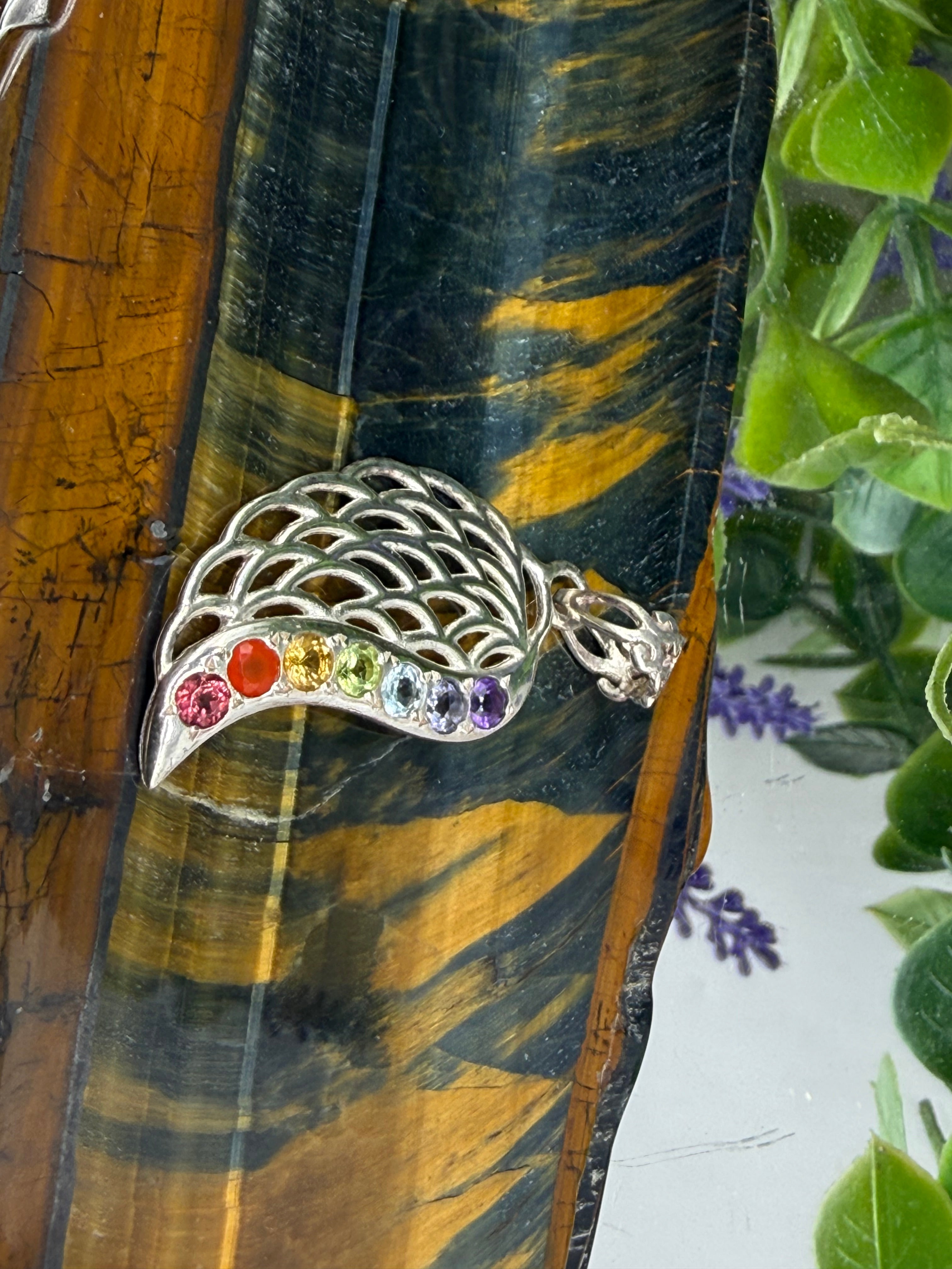 🪽 Wing & Chakra Pendant — Protection, Balance & Spiritual Freedom, 29mmx16mm Crystal Wellness