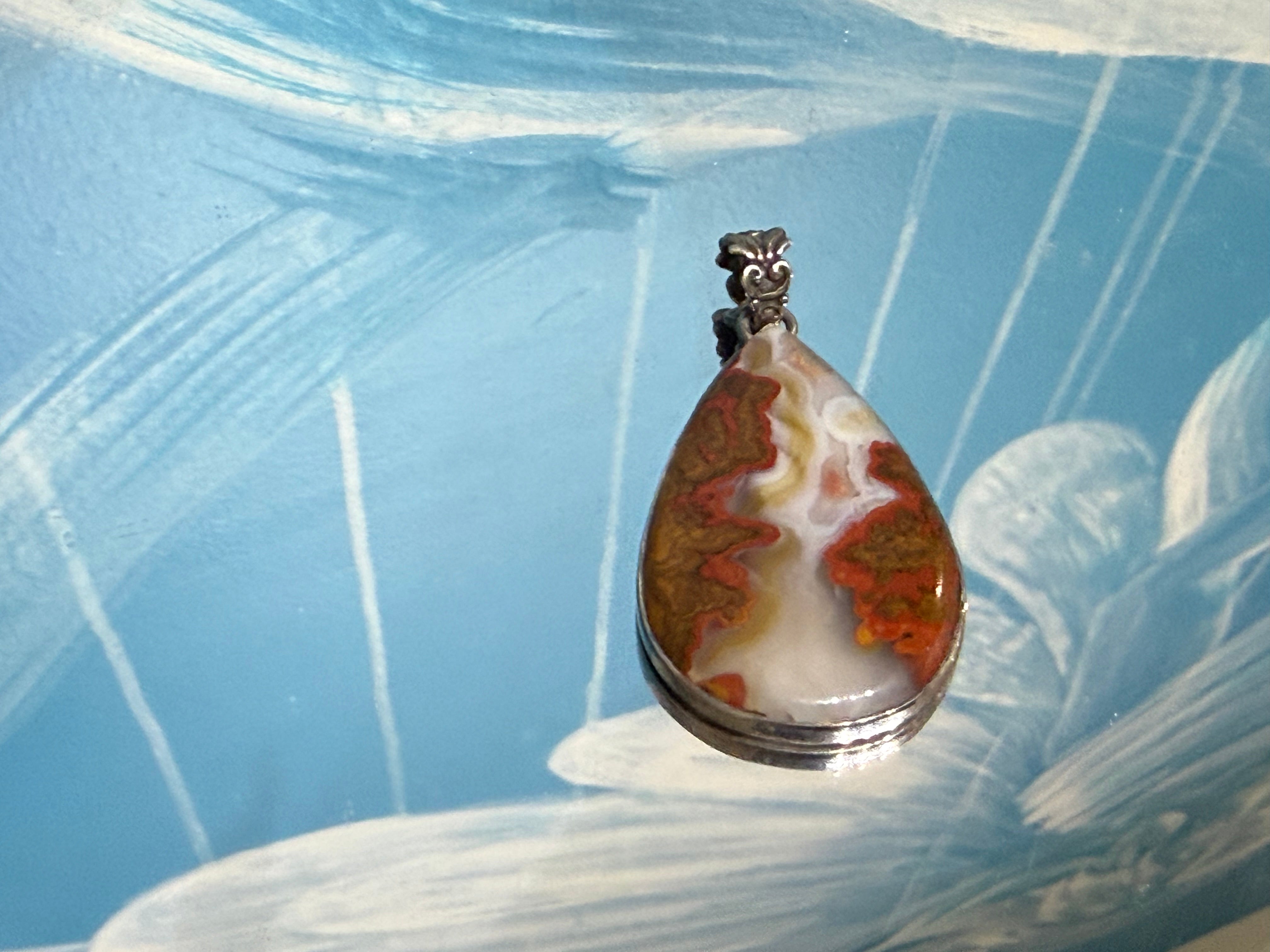 Laguna Agate Pendant – The Stone of Inner Strength & Emotional Balance, 41mmx27mm Crystal Wellness