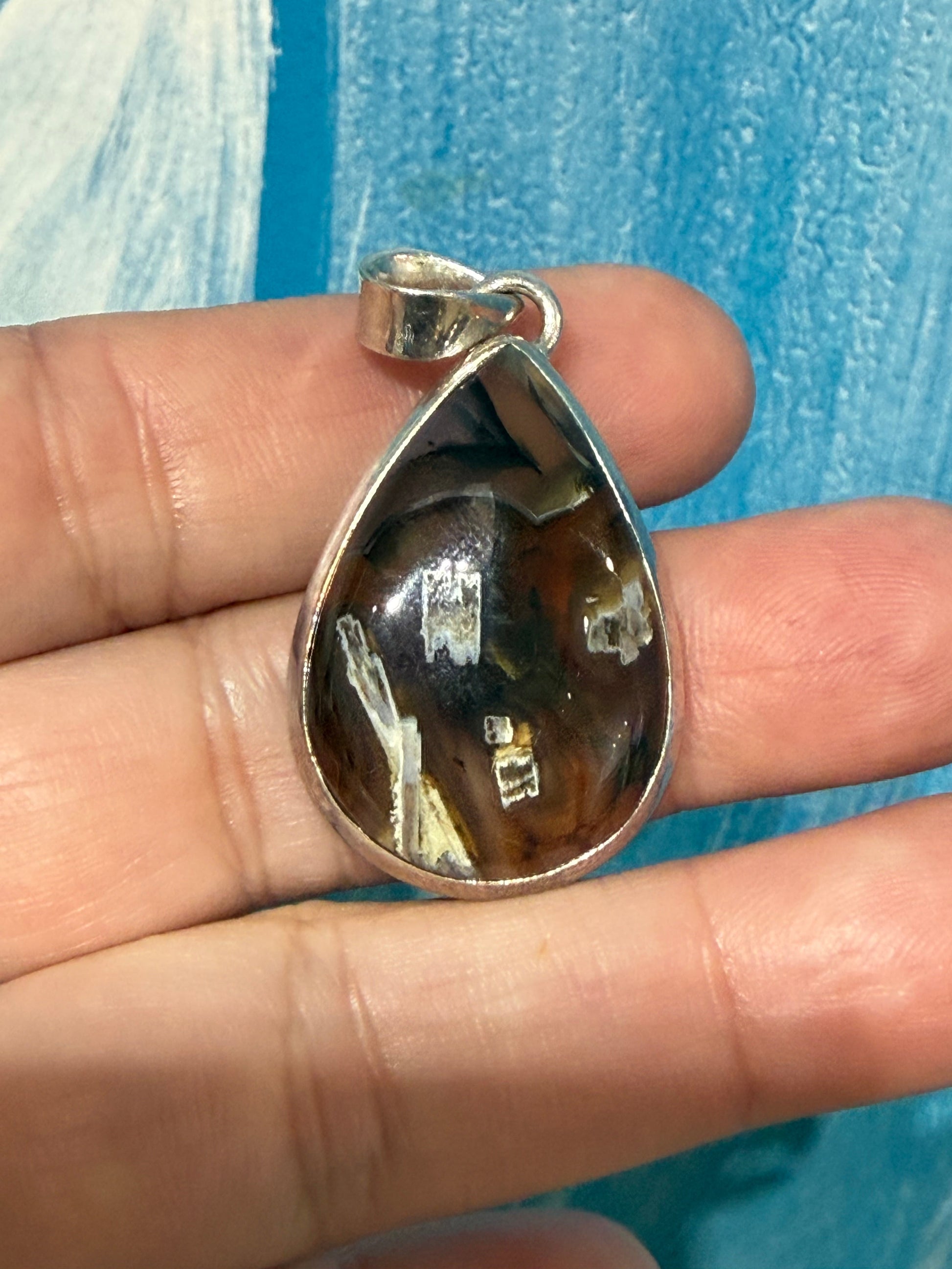 Montana Agate Pendant — Grounding, Balance & Inner Peace, 33mmx22mm Crystal Wellness