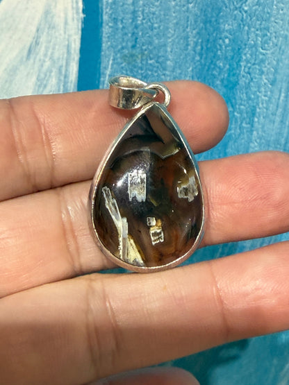 Montana Agate Pendant — Grounding, Balance & Inner Peace, 33mmx22mm Crystal Wellness