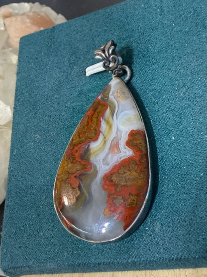 Laguna Agate Pendant – The Stone of Inner Strength & Emotional Balance, 41mmx27mm Crystal Wellness