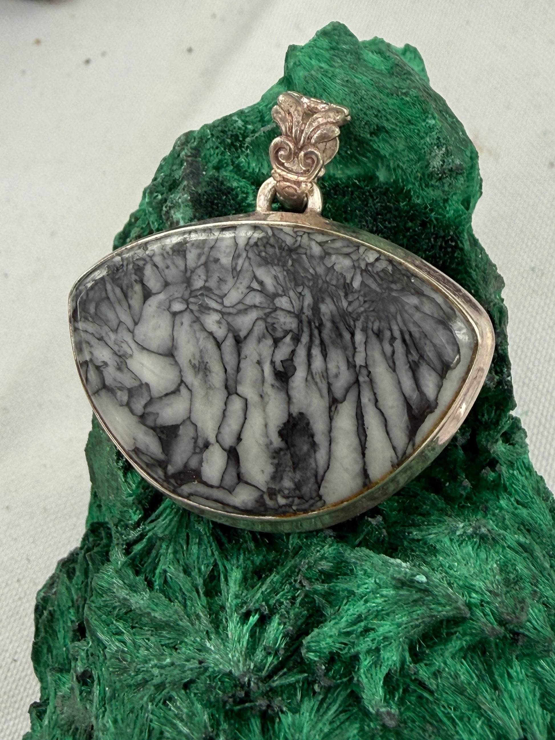 Pinolith Silver Pendant 25mmx35mm Crystal Wellness