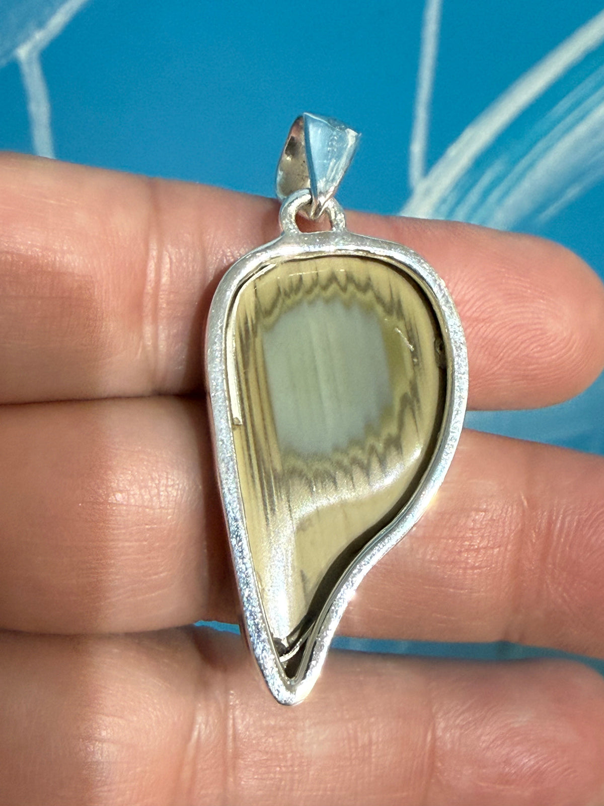 IMPERIAL JASPER SLICE PENDANT, 35mmx20mm
“Stone of Strength, Stability & Inner Peace” Crystal Wellness
