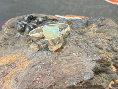🌈 Solid Australian Opal Ring, size 7 adjustable 

A little piece of Australian magic — glowing with its own unique play of colour. Crystal Wellness