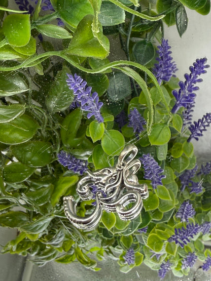 ✨ Om (ॐ) Sterling Silver Pendant — Sacred Sound & Inner Peace, 27mmx19mm Crystal Wellness