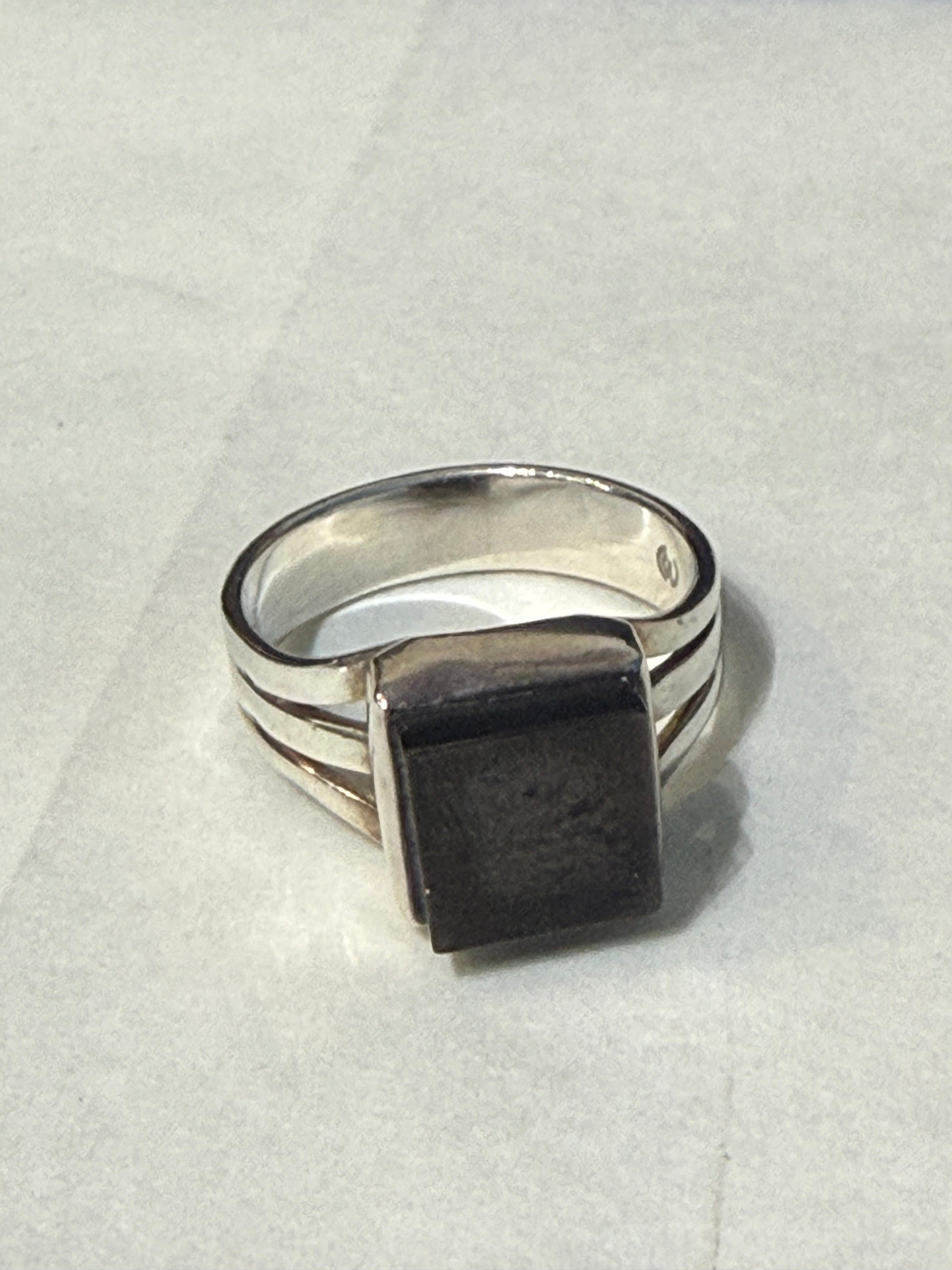 Elite Shungite 925 Sterling Silver Round Ring Size 7 Crystal Wellness