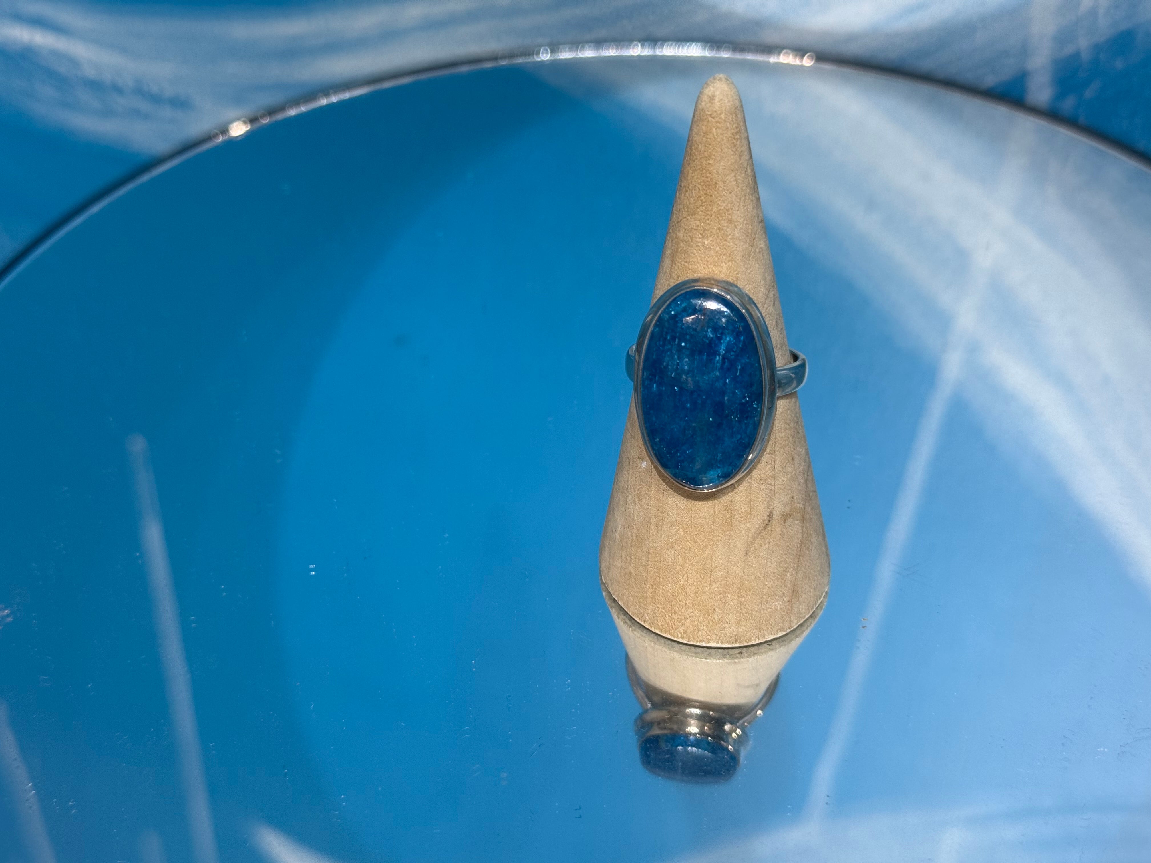 Neon Blue Apatite Ring, size 10  – Inspiration, Clarity & Manifestation Crystal Wellness