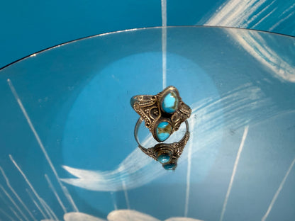 💙 Blue Copper Turquoise Ring, size 11

Oceanic Calm • Emotional Balance • Inner Wisdom Crystal Wellness