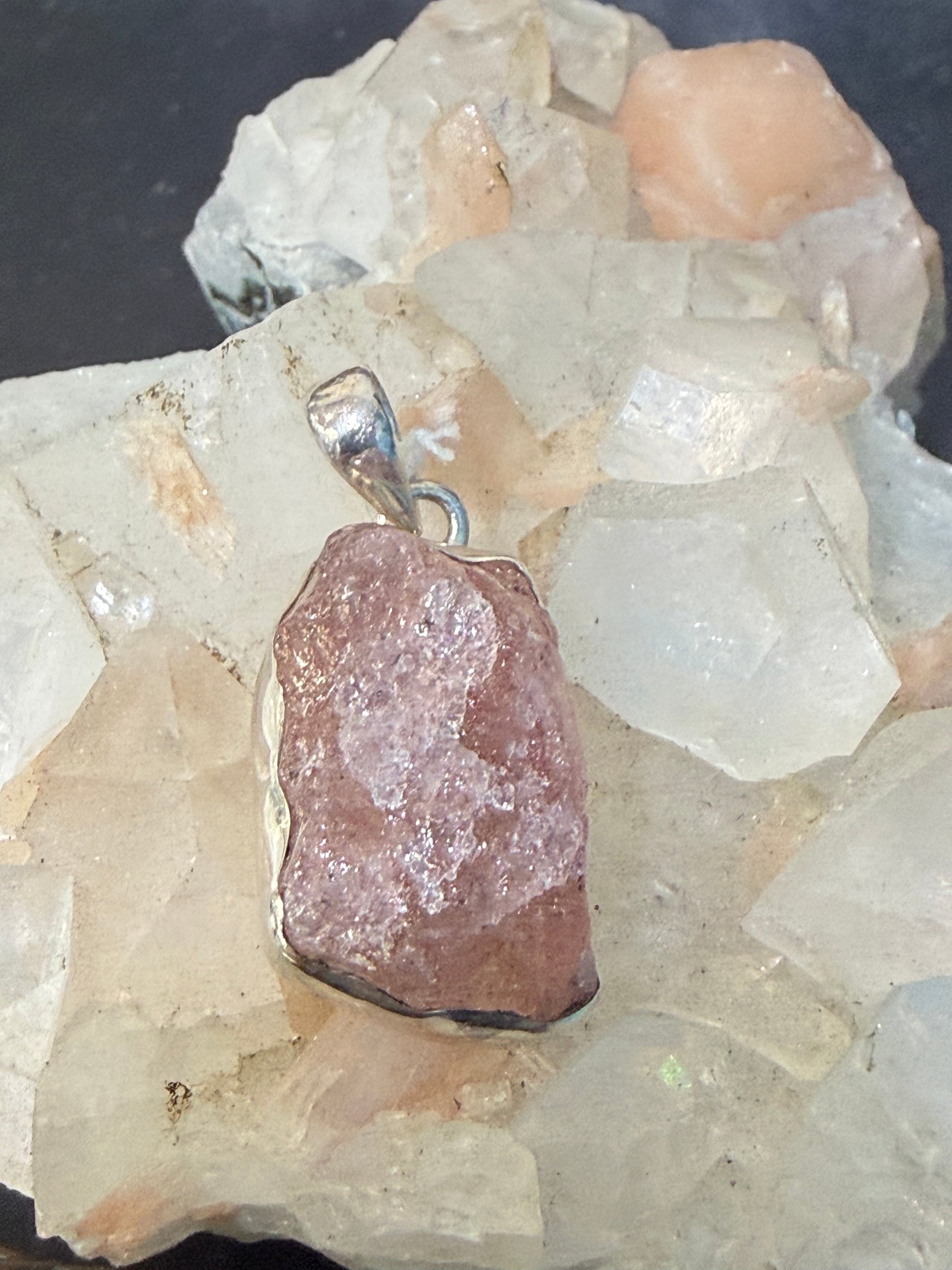Raw Strawberry Quartz Pendant – 925 Sterling Silver, 28mmx16mm Crystal Wellness
