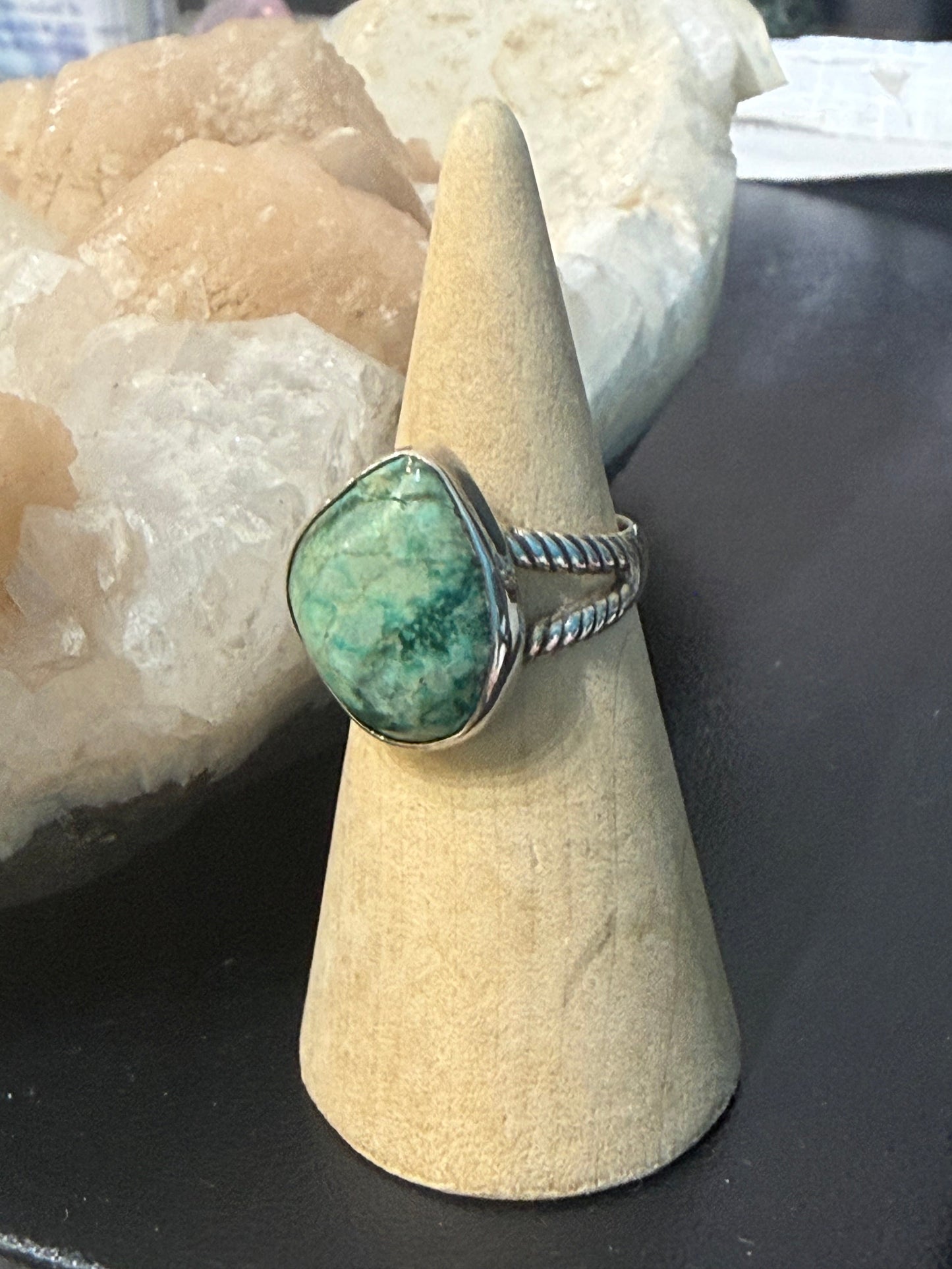 Turquoise Ring

A Timeless Treasure of Protection, Wisdom & Serenity Crystal Wellness