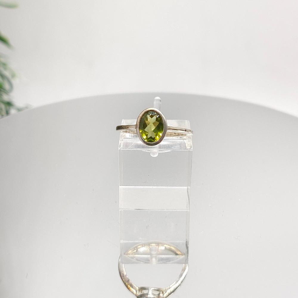 Peridot 925 Sterling Silver Ring Size 6 Crystal Wellness