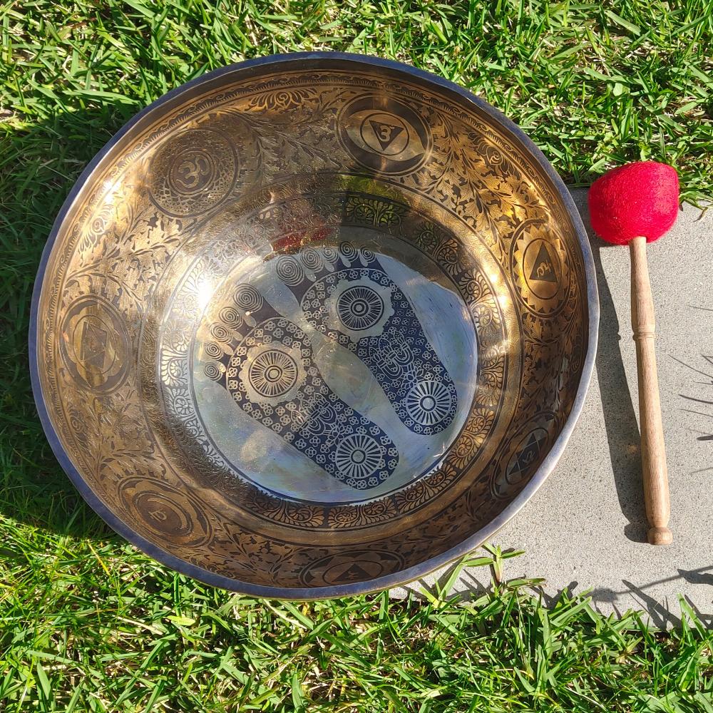 Extra Large Singing Bowl With Buddha Foot And Om Symbol Design Handcrafted With Thick Material And High Quality 40cm Crystal Wellness