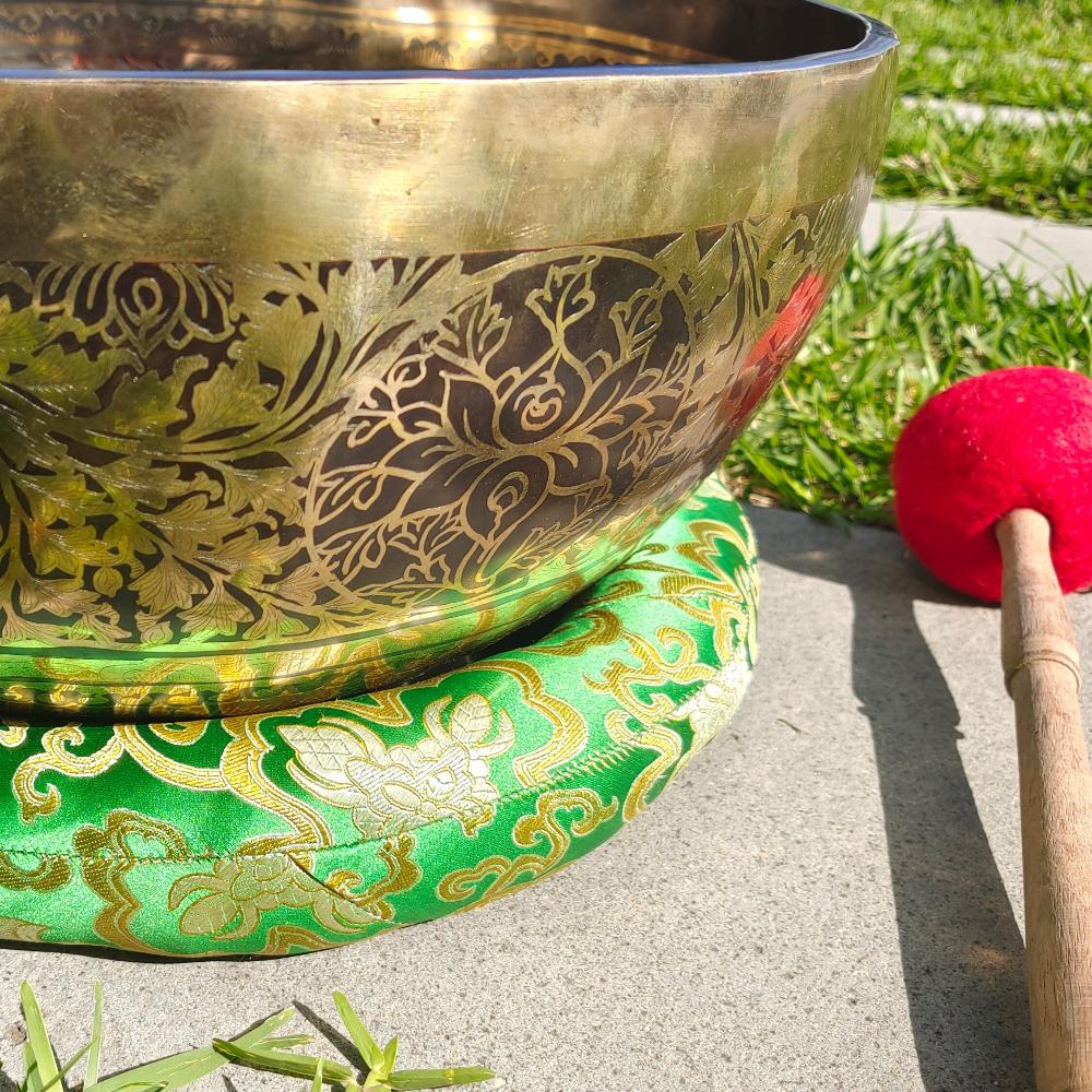 Extra Large Singing Bowl With Buddha Foot And Om Symbol Design Handcrafted With Thick Material And High Quality 40cm Crystal Wellness
