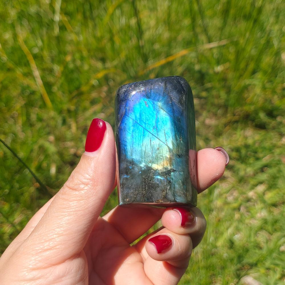 Spectrolite Blue Blue Spectrolite Labradorite 0.104kg 5.5x3.5x2cm – Crystal Wellness