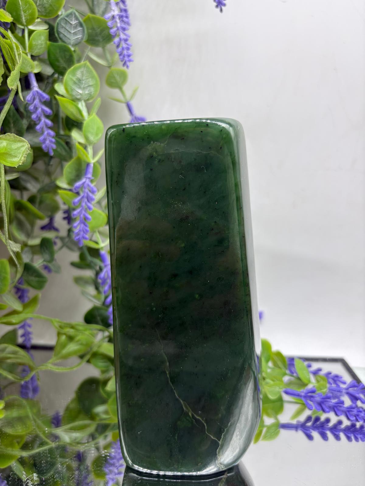 Nephrite Jade Freeform – Harmony, Prosperity & Emotional Healing 14 x 6 x 6 cm Crystal Wellness
