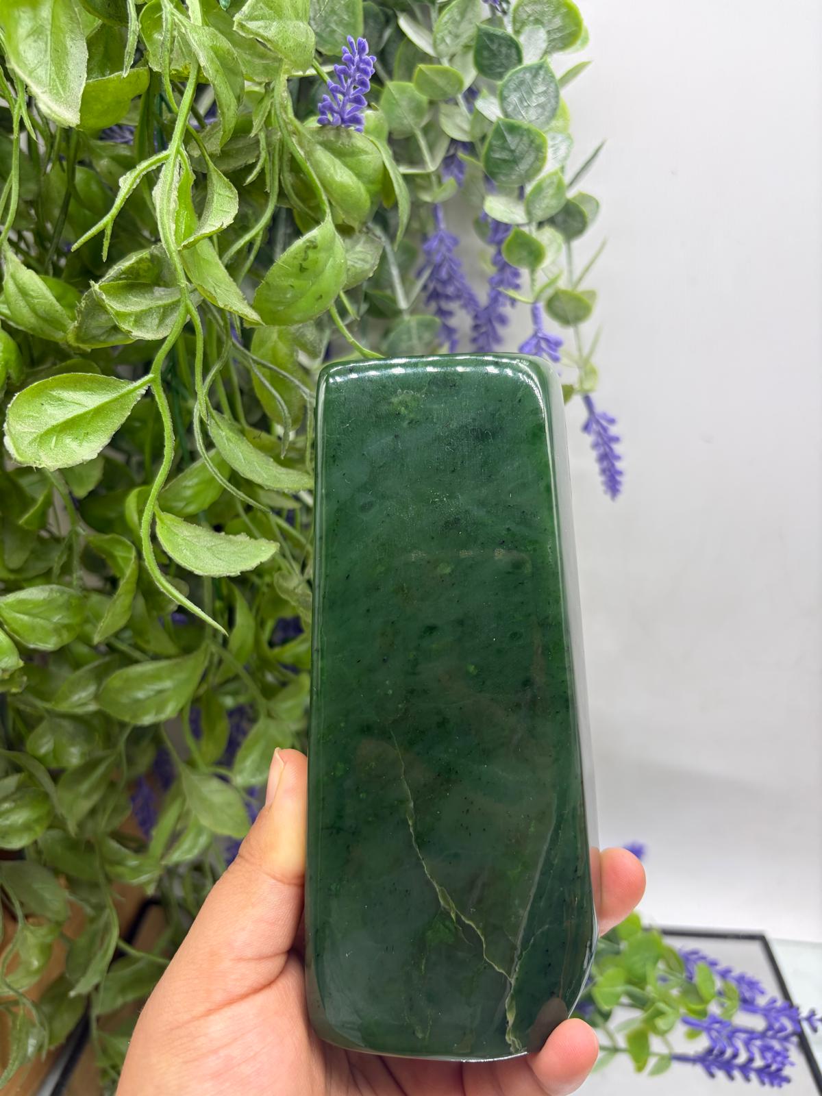 Nephrite Jade Freeform – Harmony, Prosperity & Emotional Healing 14 x 6 x 6 cm Crystal Wellness