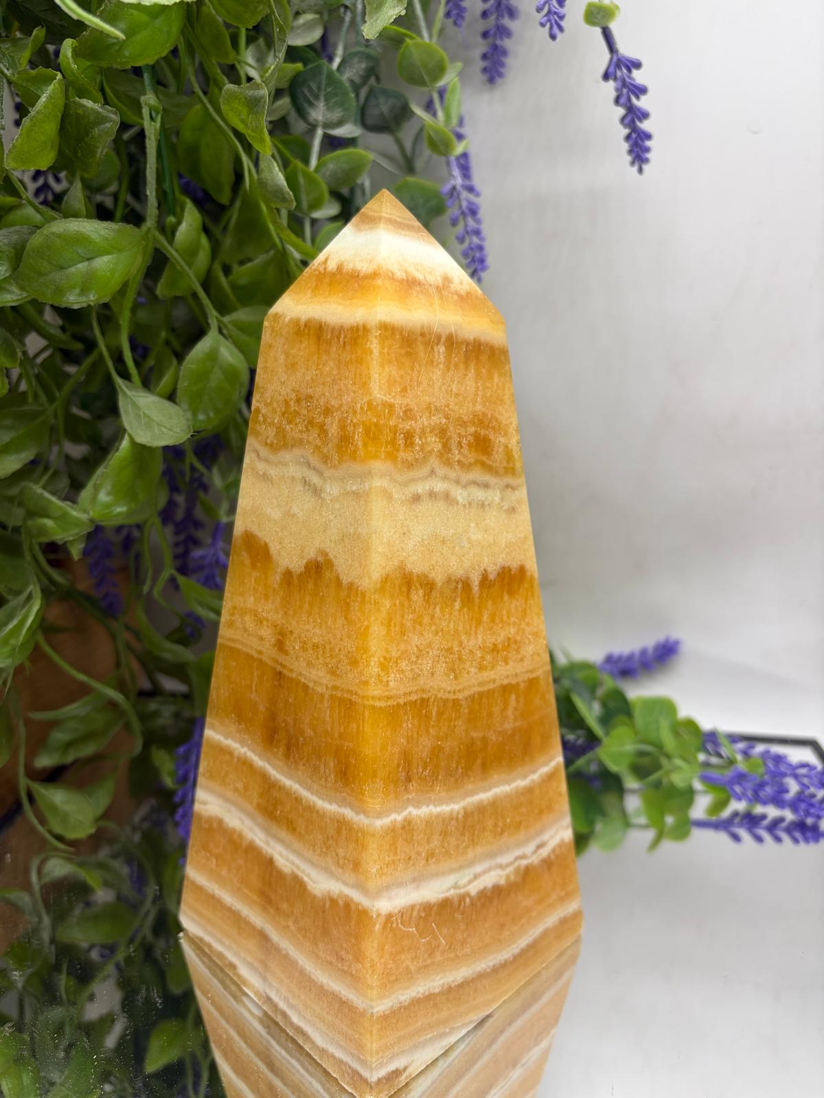 Yellow Calcite Tower – Confidence, Clarity & Positive Energy Crystal Point 19x8x8 cm Crystal Wellness