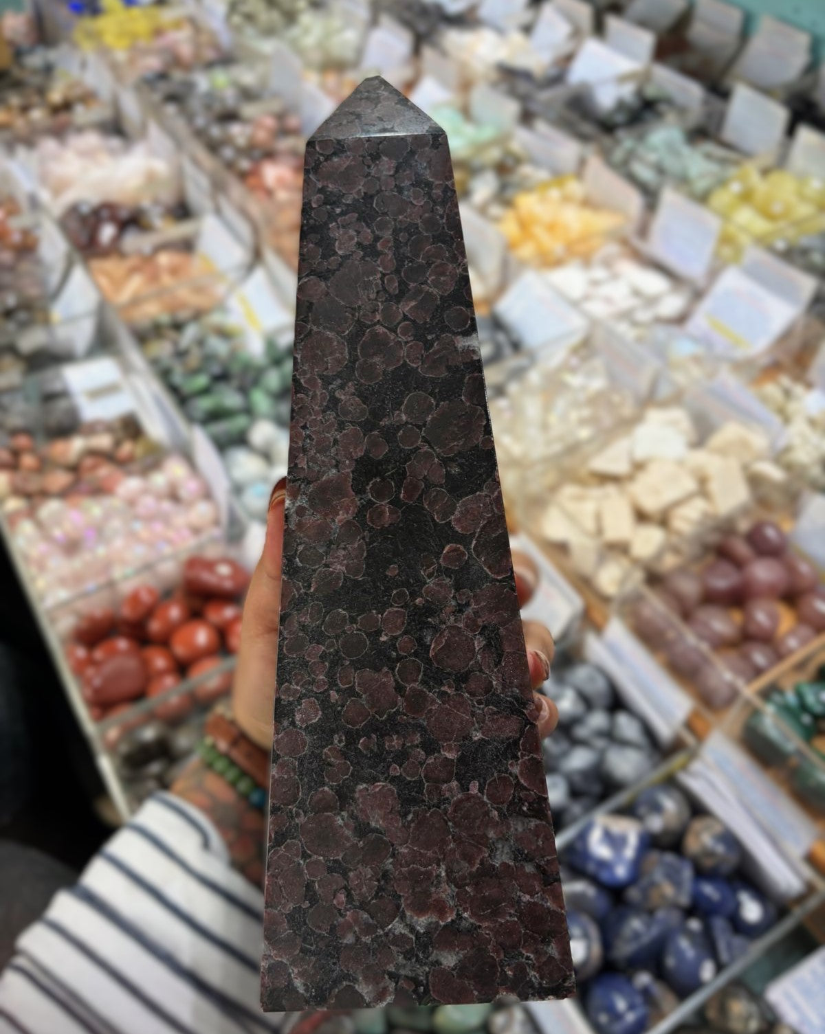 Rhodolite Garnet 28.5x8x8 cm 3.6 kg – The Stone of Passion, Inspiration & Emotional Balance Crystal Wellness